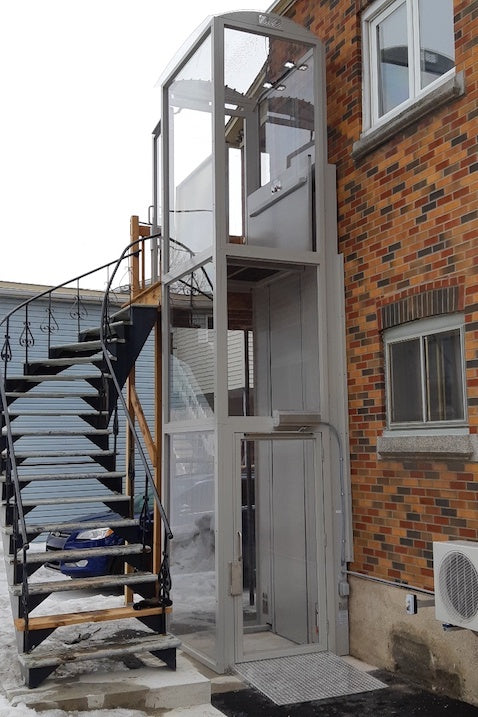 AmeriGlide Hercules 750 COMMERCIAL Vertical Platform Lift