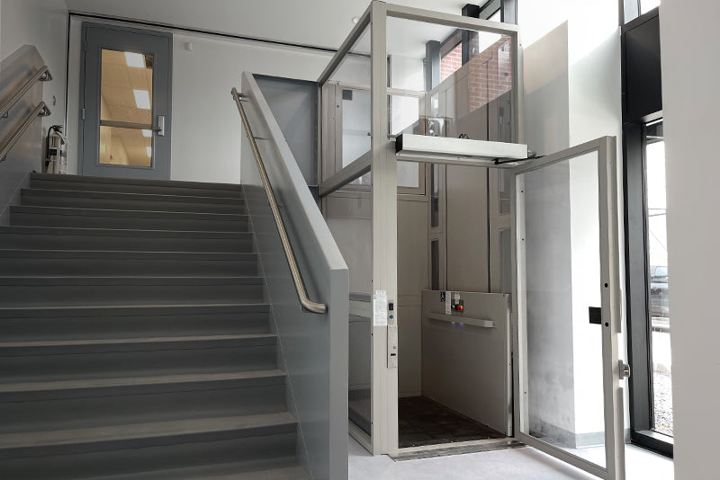 AmeriGlide Hercules 750 COMMERCIAL Vertical Platform Lift