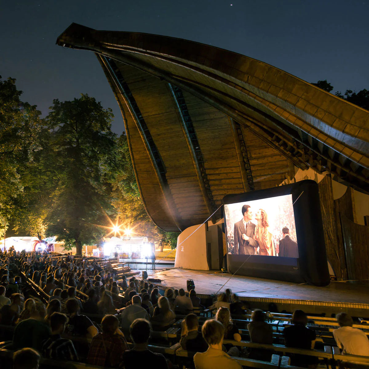 Outdoor Home Theater System 20&#39;