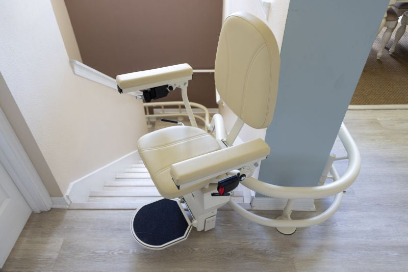 AmeriGlide - Rave Curved HD Stair Lift