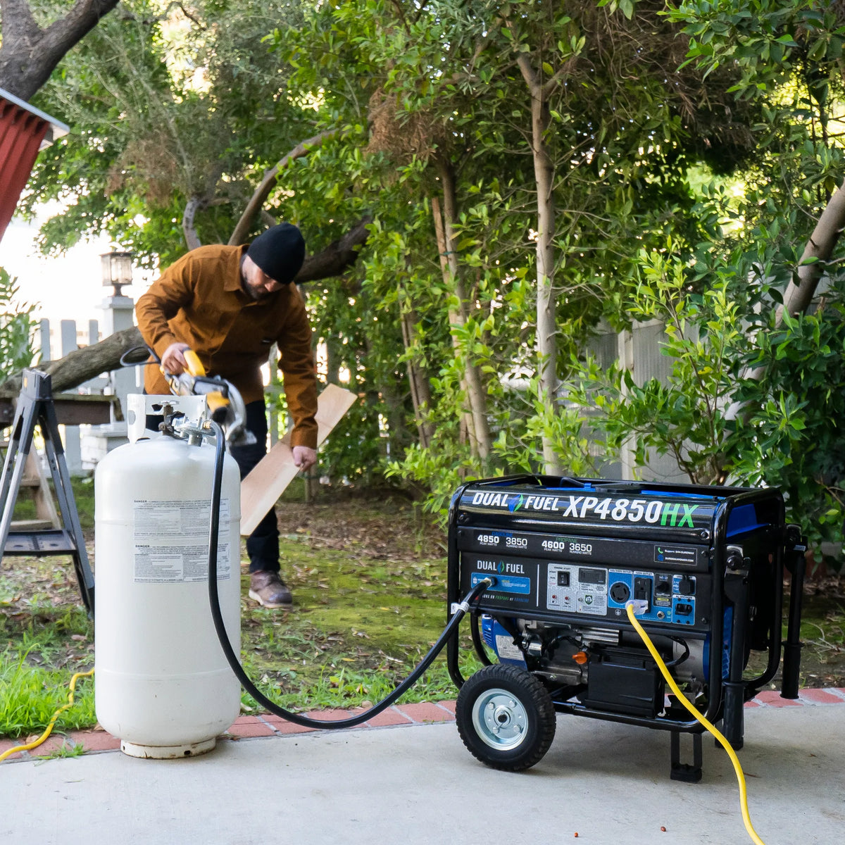 DuroMax XP4850HX 4,850-Watt/3,850-Watt 210cc Electric Start Dual Fuel Portable Generator with CO Alert